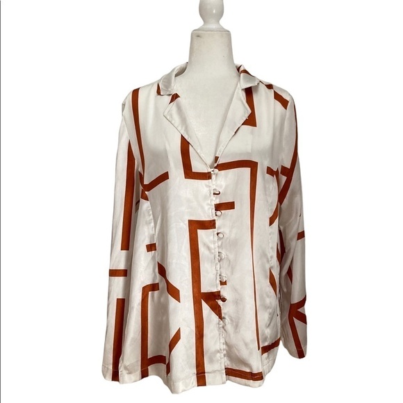 Anna + Nina Graphic Tunic Top - Picture 1 of 10